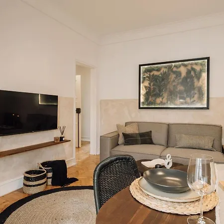 Meran - 3 Bedrooms And Terrace In Alvalade * Lisboa