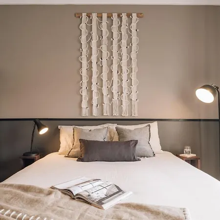 Meran - 3 Bedrooms And Terrace In Alvalade *