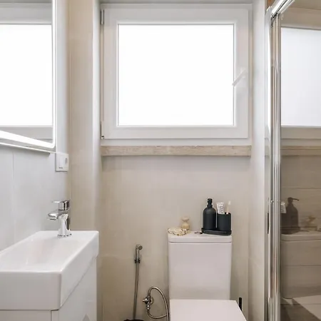 아파트 Meran - 3 Bedrooms And Terrace In Alvalade *